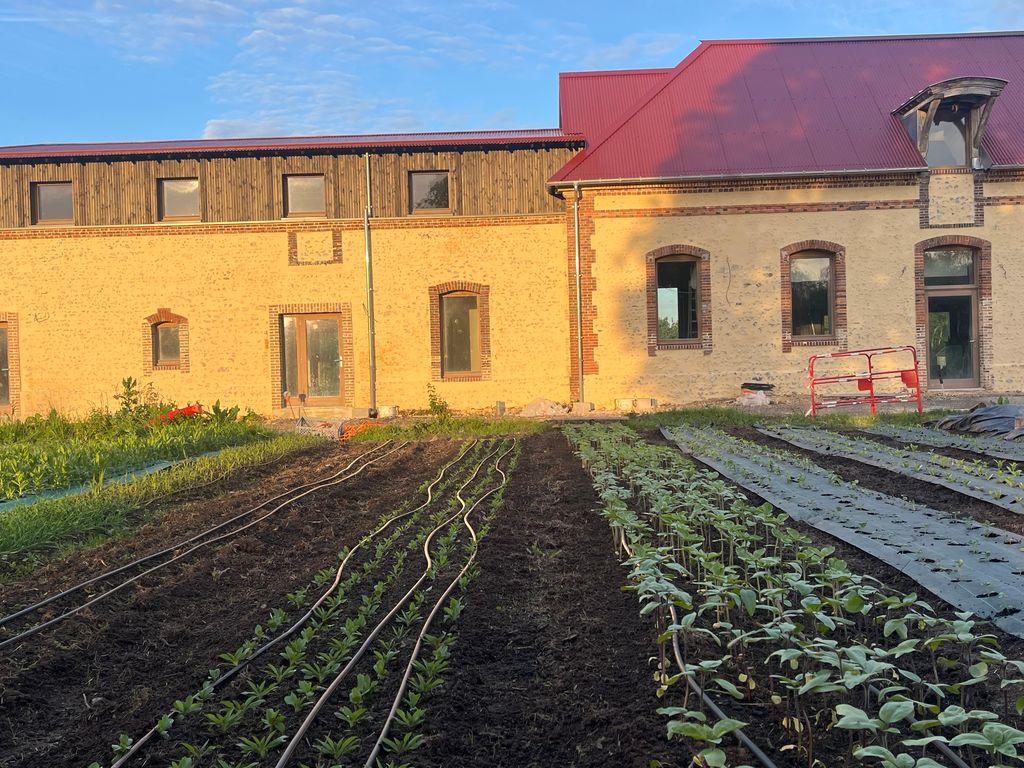 Grand Jardin - les tentes sur la prairie