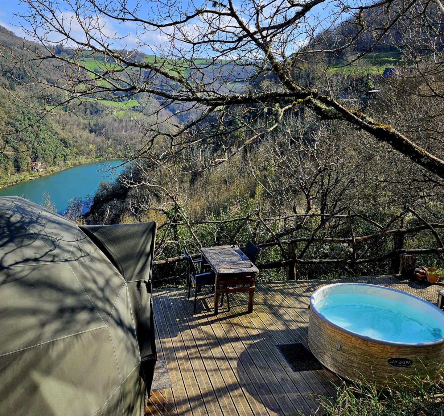Gîtes insolites en Aveyron avec vue et spa privé (proche Albi/toulouse/rodez)