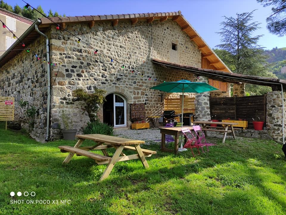 Hôte GreenGo: Hébergements insolites en Ardèche. Yourte-Roulotte-Cabane Perchée-Gîtes-Cousinade-Piscine-Massages - Image 11