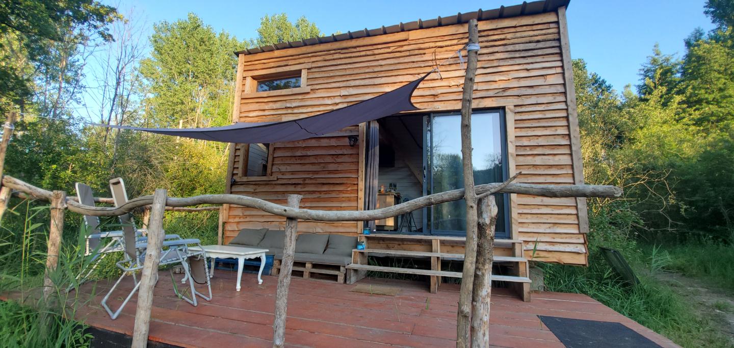 Tiny house au bord de l'eau