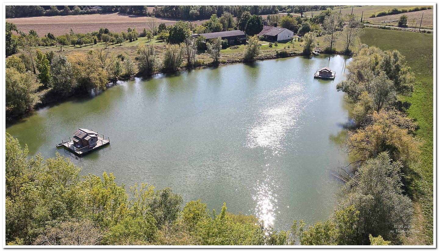 GreenGo Cabanes flottantes du Lac de Pelisse