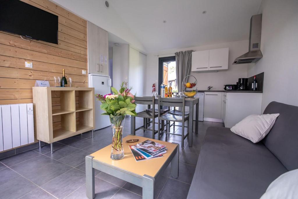 GreenGo Village Beauséjour - Rêves de mer, niché dans un parc arboré de 5ha au milieu du Conquet.