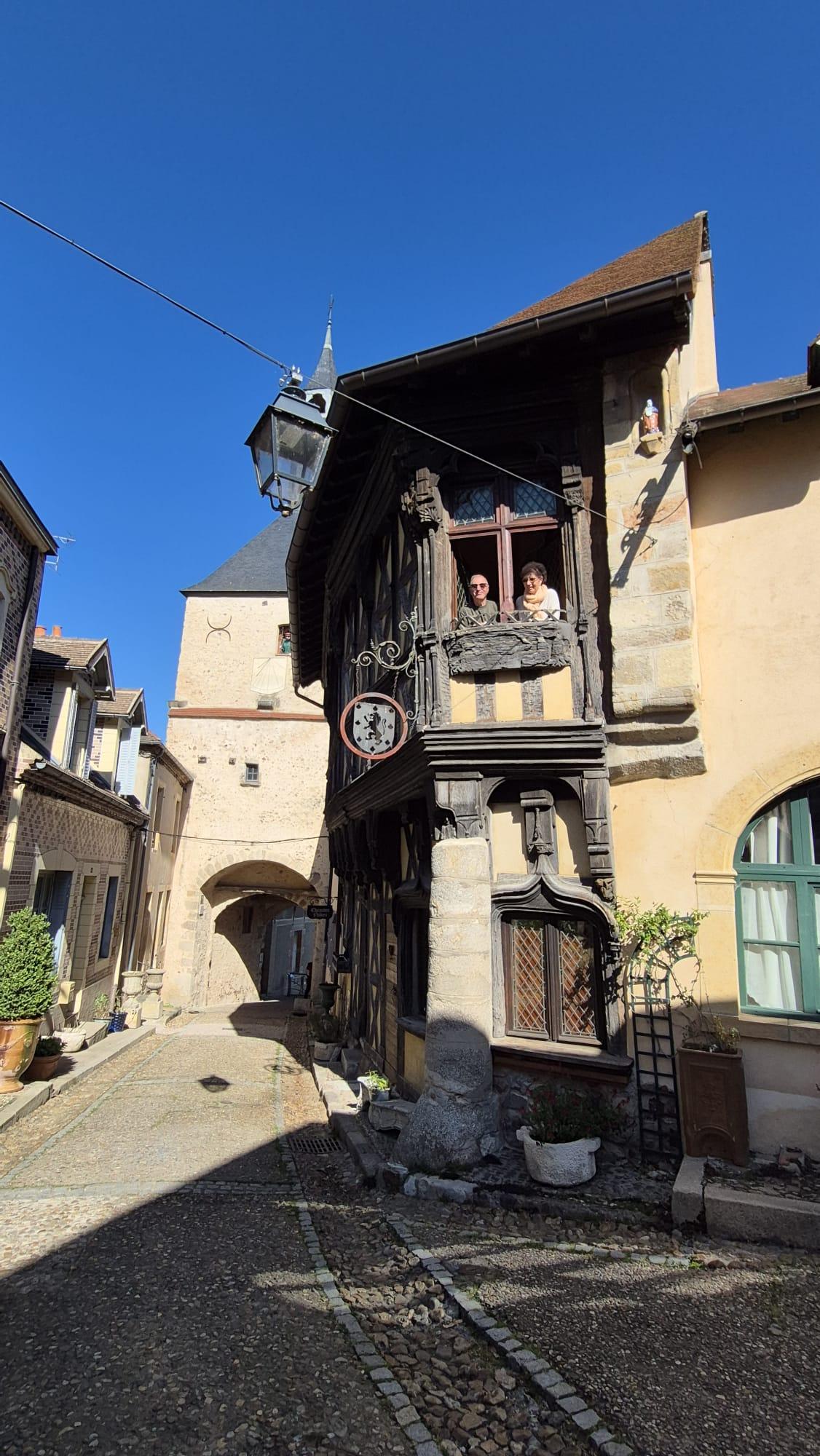 GreenGo "il était une fois" dans la Maison Sévigné - Chambre d'hôtes classée aux Monuments Historiques