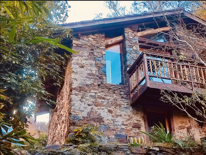 Bardol, ecolieu en forêt