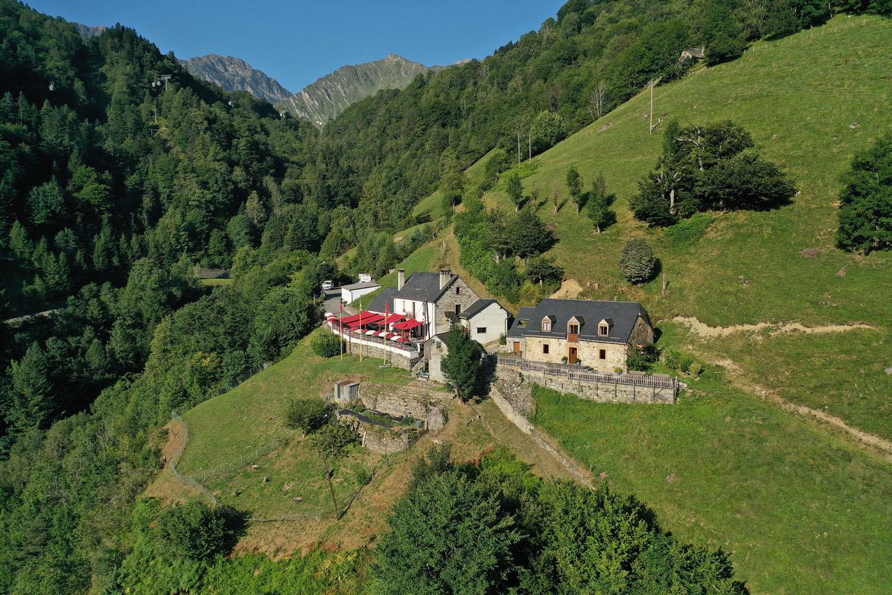 Hôte GreenGo: Authentique bergerie avec vue panoramique sur toute la vallée et le village de Cauterets.