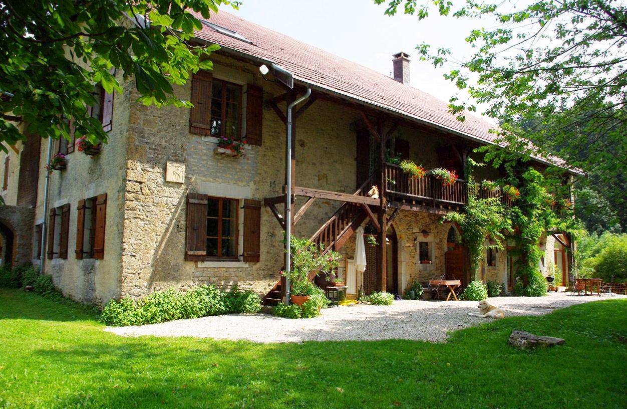 GreenGo Gîte Bourgogne-Franche-Comté En forêt