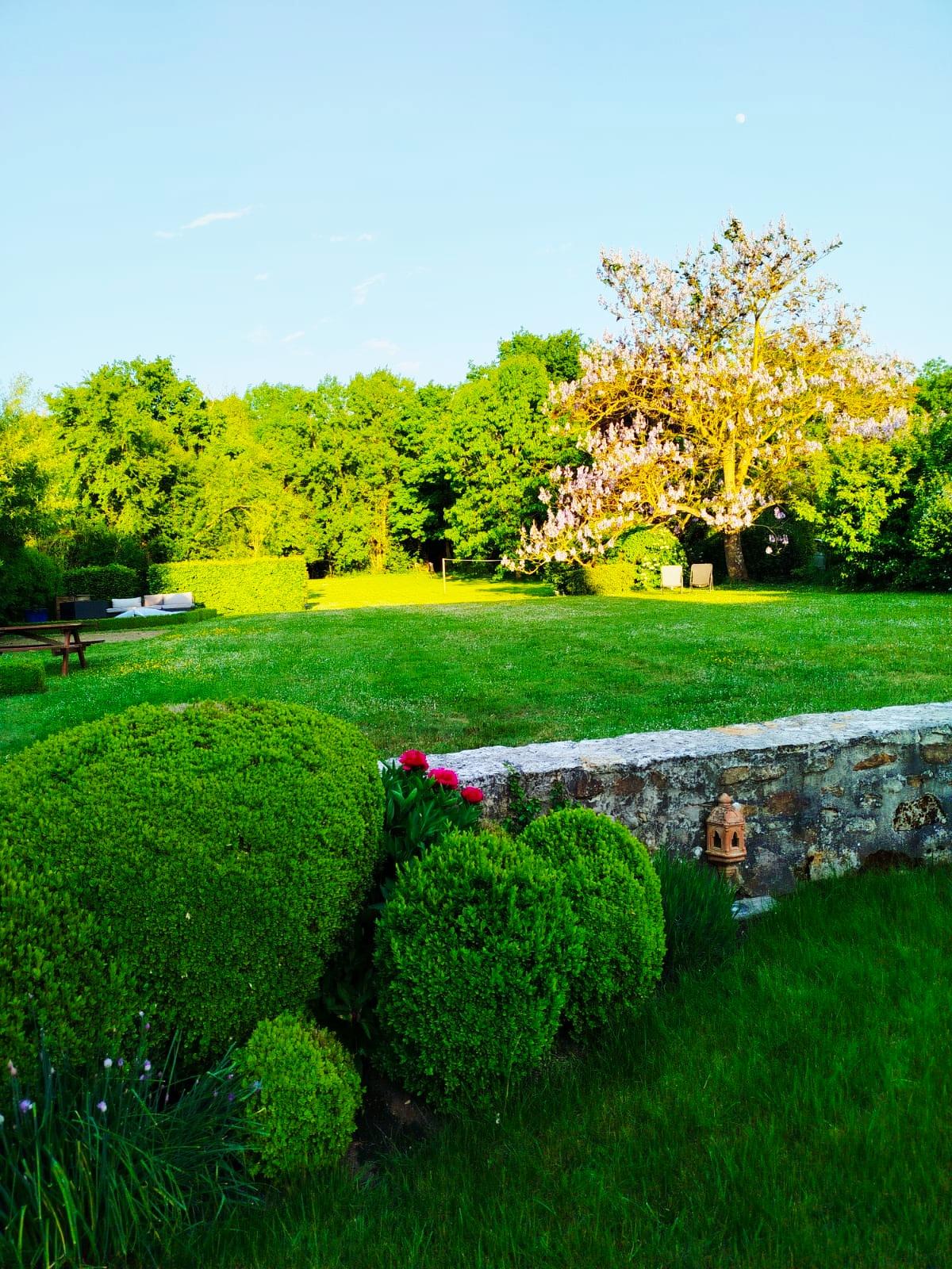 GreenGo Chez Cilia - Jardin & Chemin de Randonnée | Senlis - Chantilly - Pierrefonds - Parc Astérix
