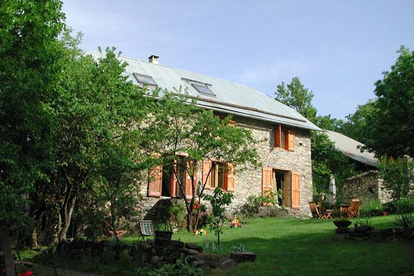GreenGo Les gîtes de crévoux - champ rond