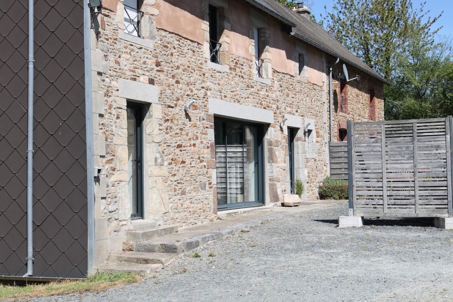 Gîte de Banoun-maison spacieuse proche mer