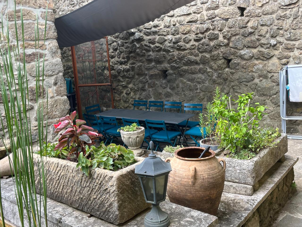 Hameau cévenole Ardéchois - Gîtes de la Védèche & de Veyrières