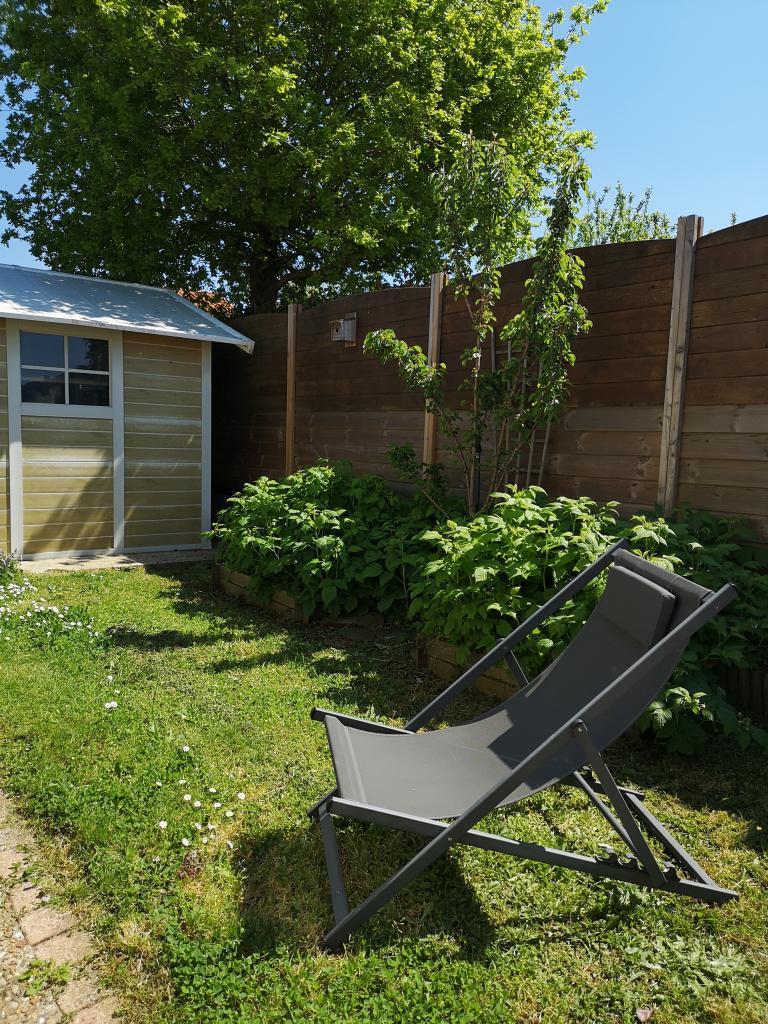 GreenGo Logement cosy inspiré Tiny House avec jardin privatif, compost & poules – 20 min Puy du Fou
