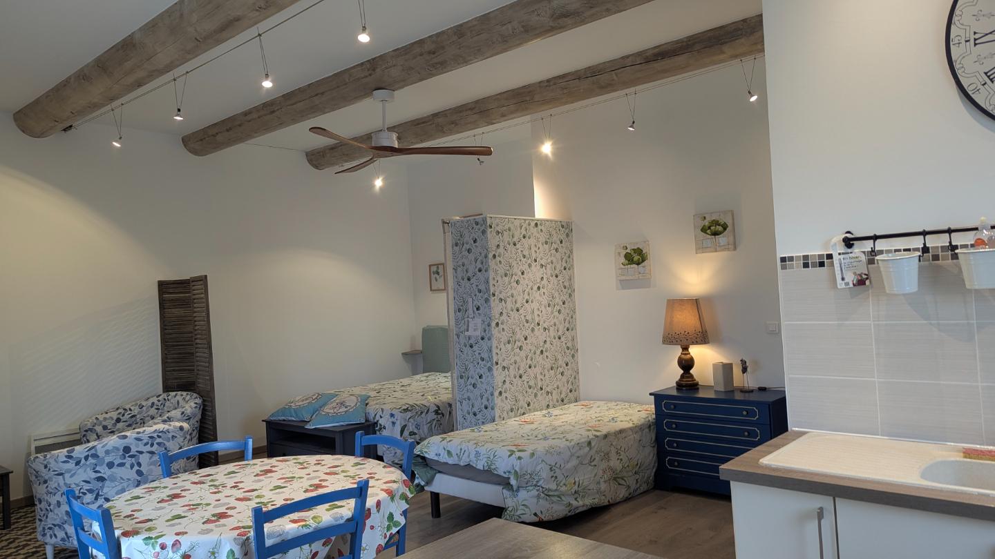 GreenGo Le Petit Luberon Lisianthus en pleine nature