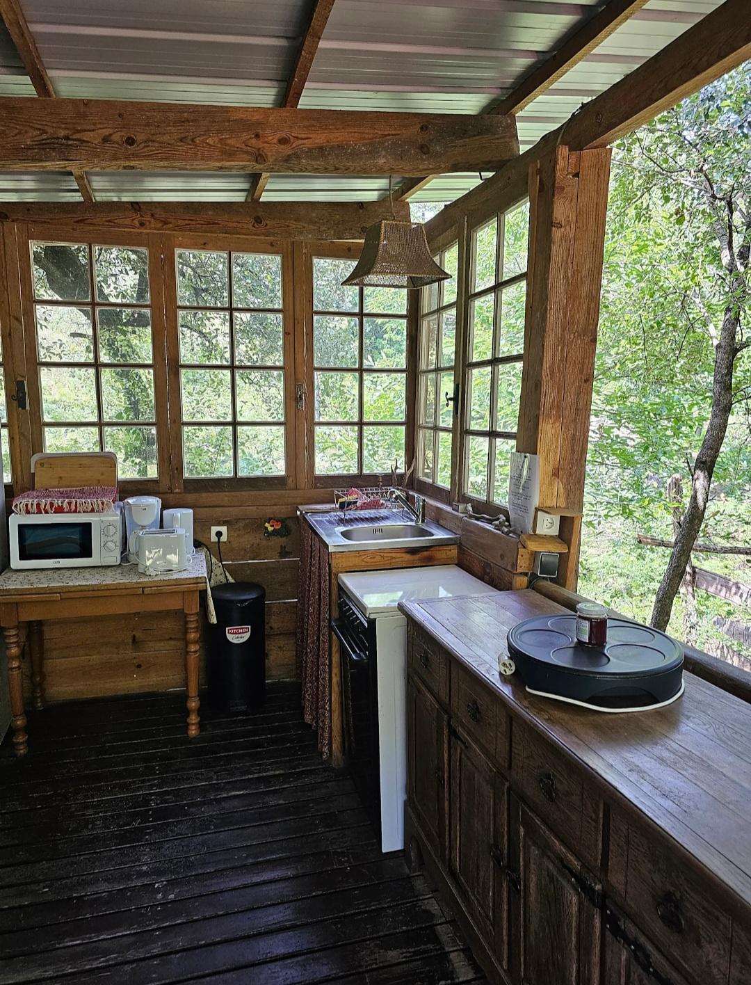 Gîte Cabane "Saloon" en Ardèche