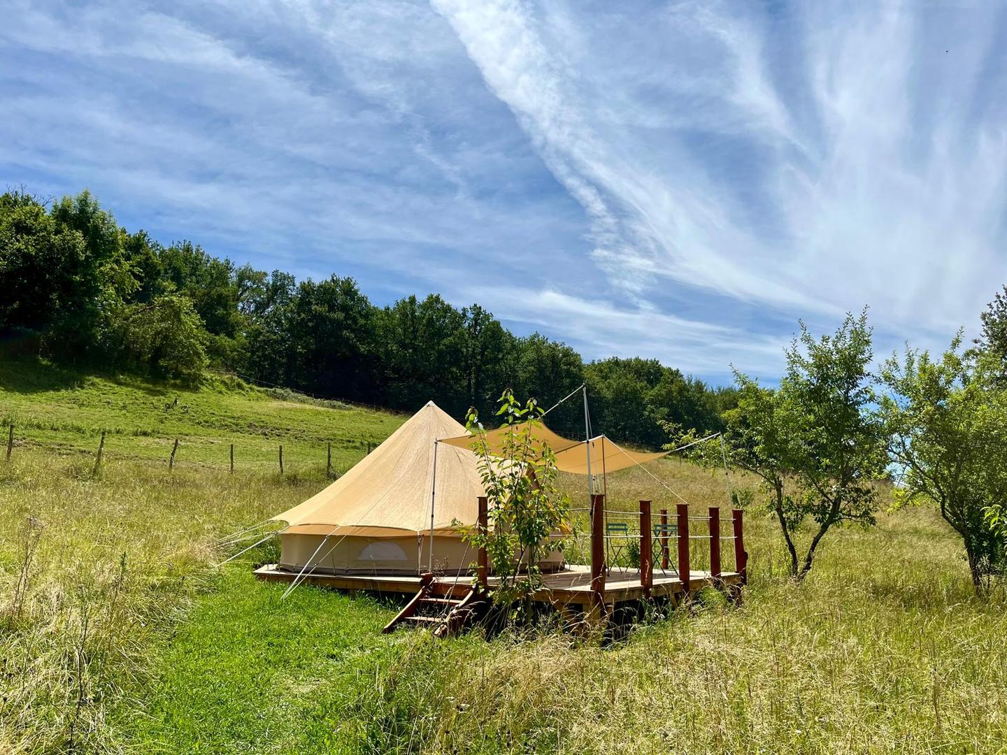 Hôte GreenGo: Petit Camping Vallon de Laborie - tentes equipées