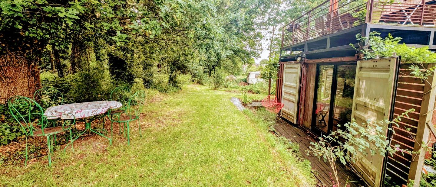 GreenGo Container au pied des bois à 4 km du Port