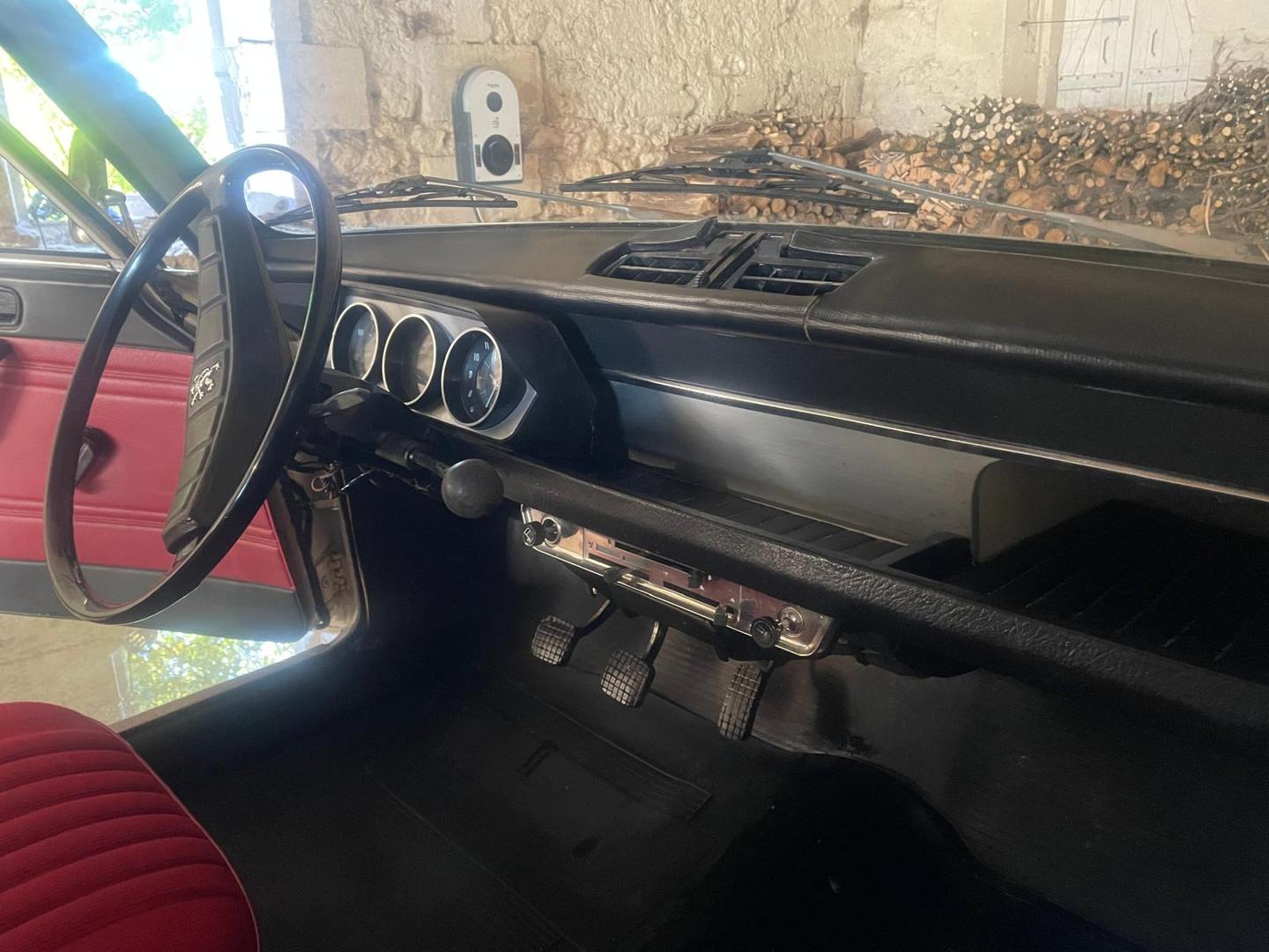 Parenthèse à Deux : Saveurs Locales & 204 d’Époque