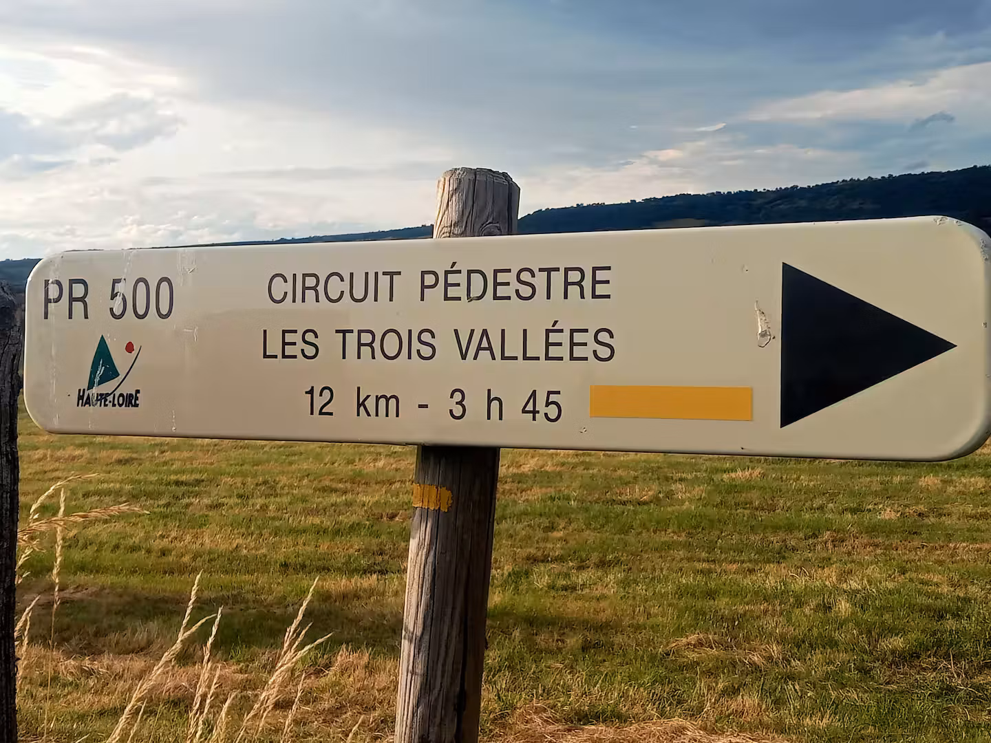 Circuits pédestres balisés aux portes du gîte