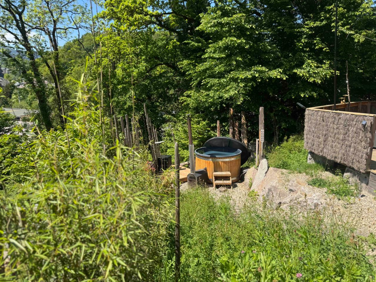 Bain nordique chauffé au feu de bois