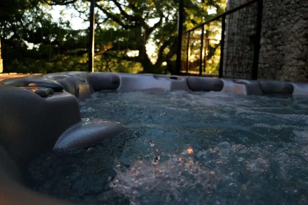 Jacuzzi privé sur terrasse, à l’abri des regards