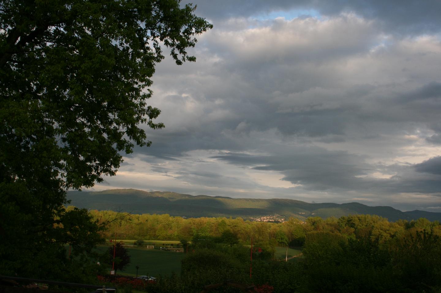 Face aux montagnes du Bugey.