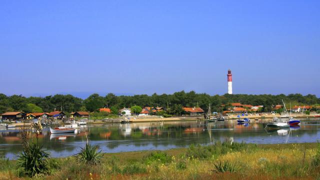 A deux pas du bassin d'Arcachon et du quartier ostréicole du Cap Ferret.