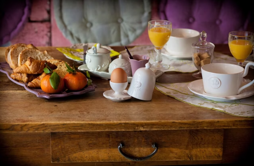 Petit-déjeuner local & de saison — Sous le tilleul ou au coin du feu