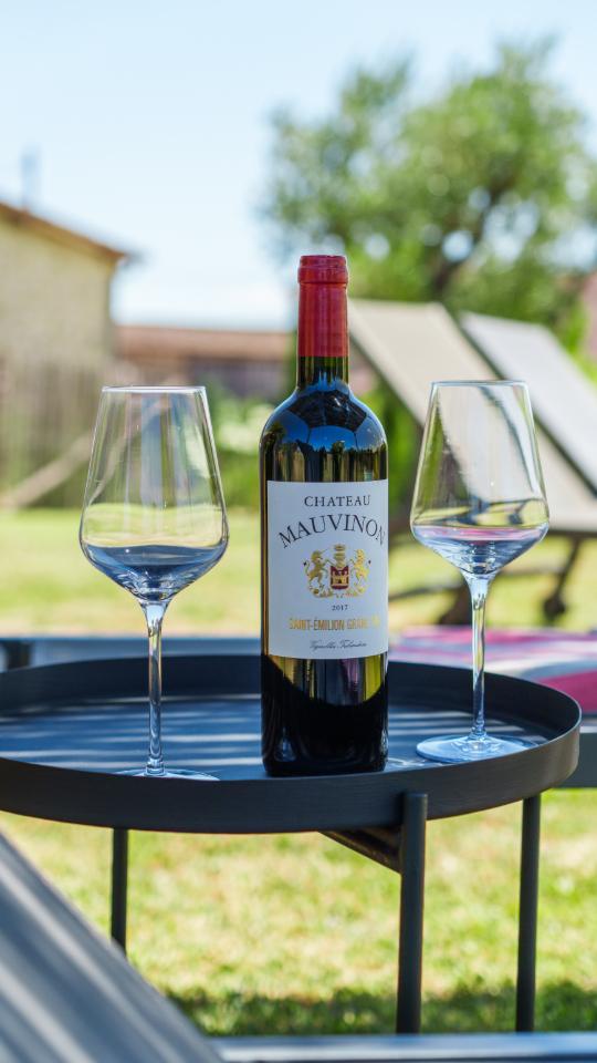 Possibilités de visiter et déguster de nombreux grands crus