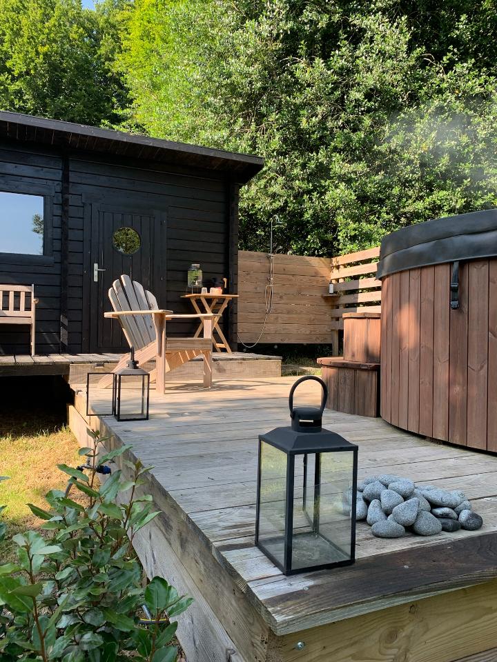 Espace bien-être Sauna et bain nordique chauffé au bois