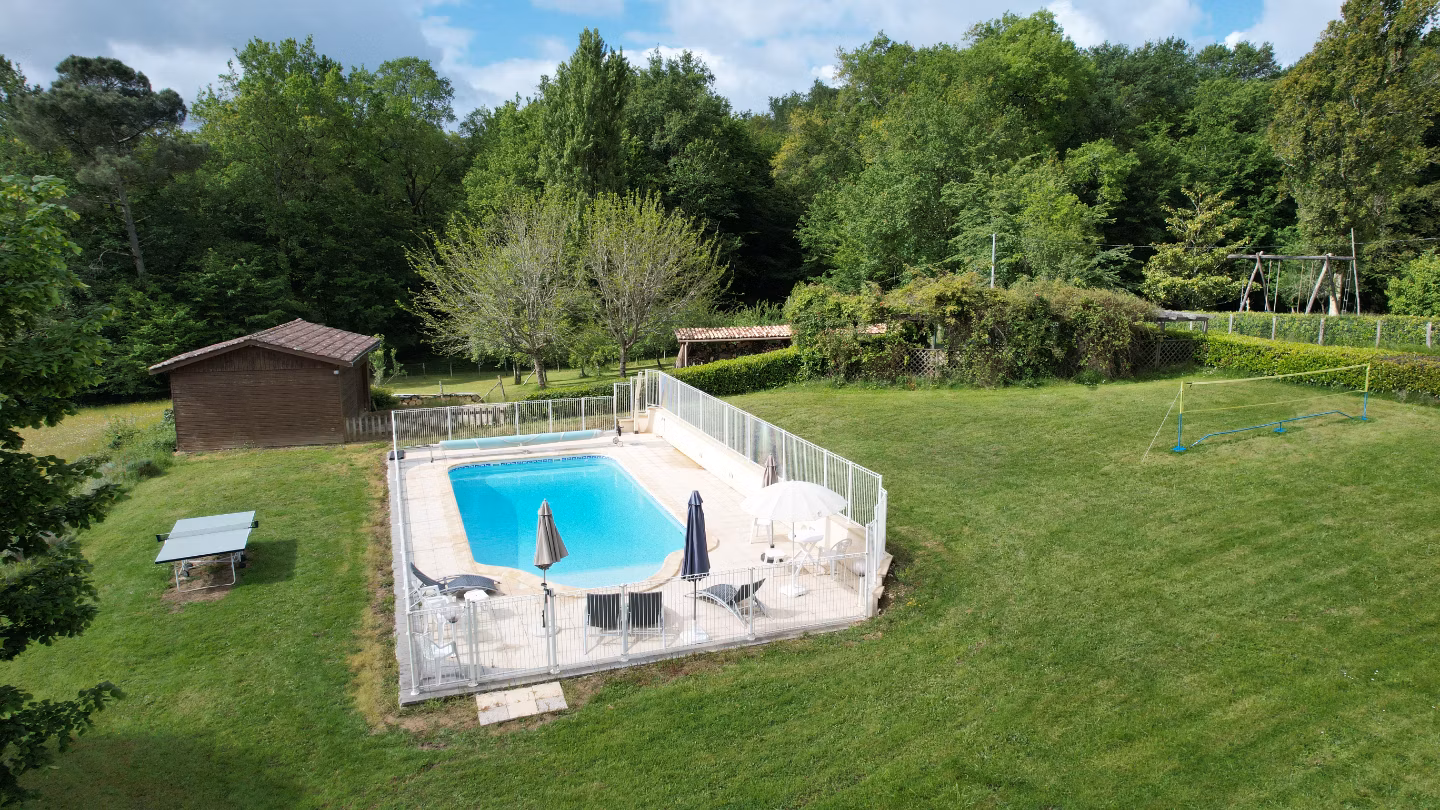 Piscine au sein d'un havre de paix