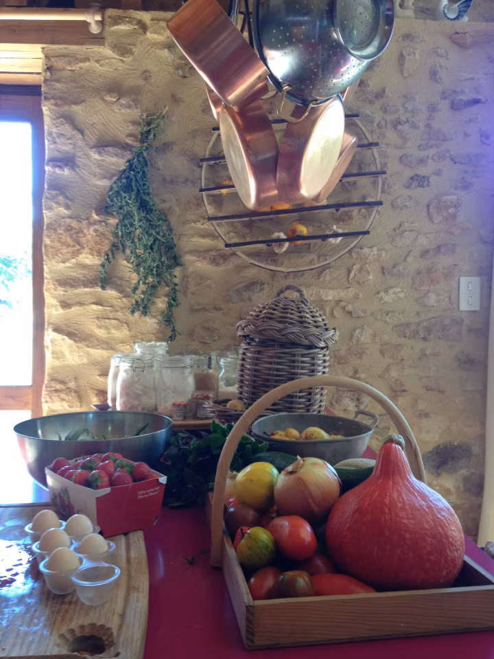 Petit déjeuner fait maison, bio et local.