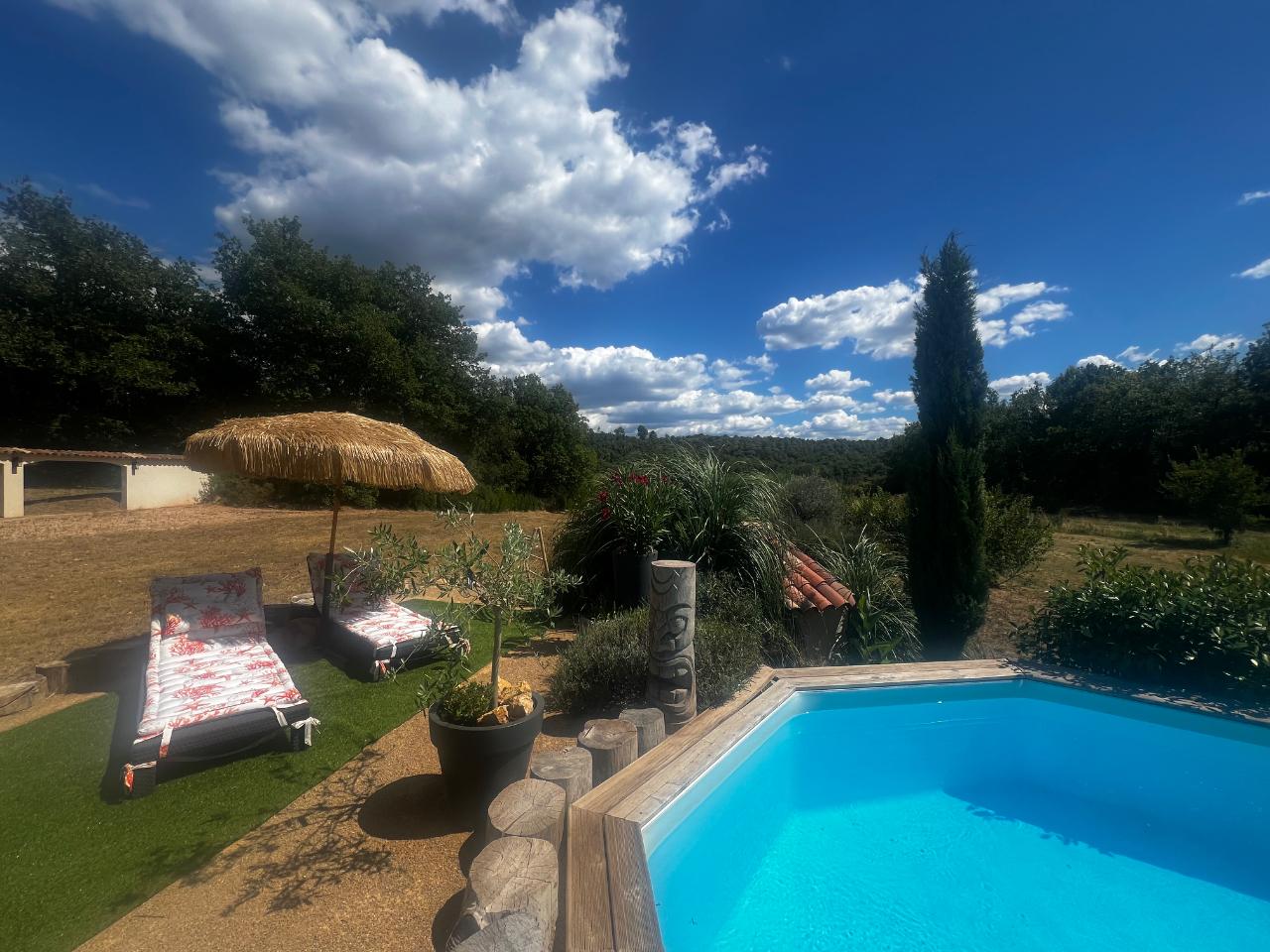 Piscine avec vue