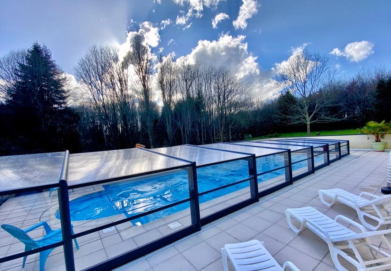 Piscine couverte et chauffée