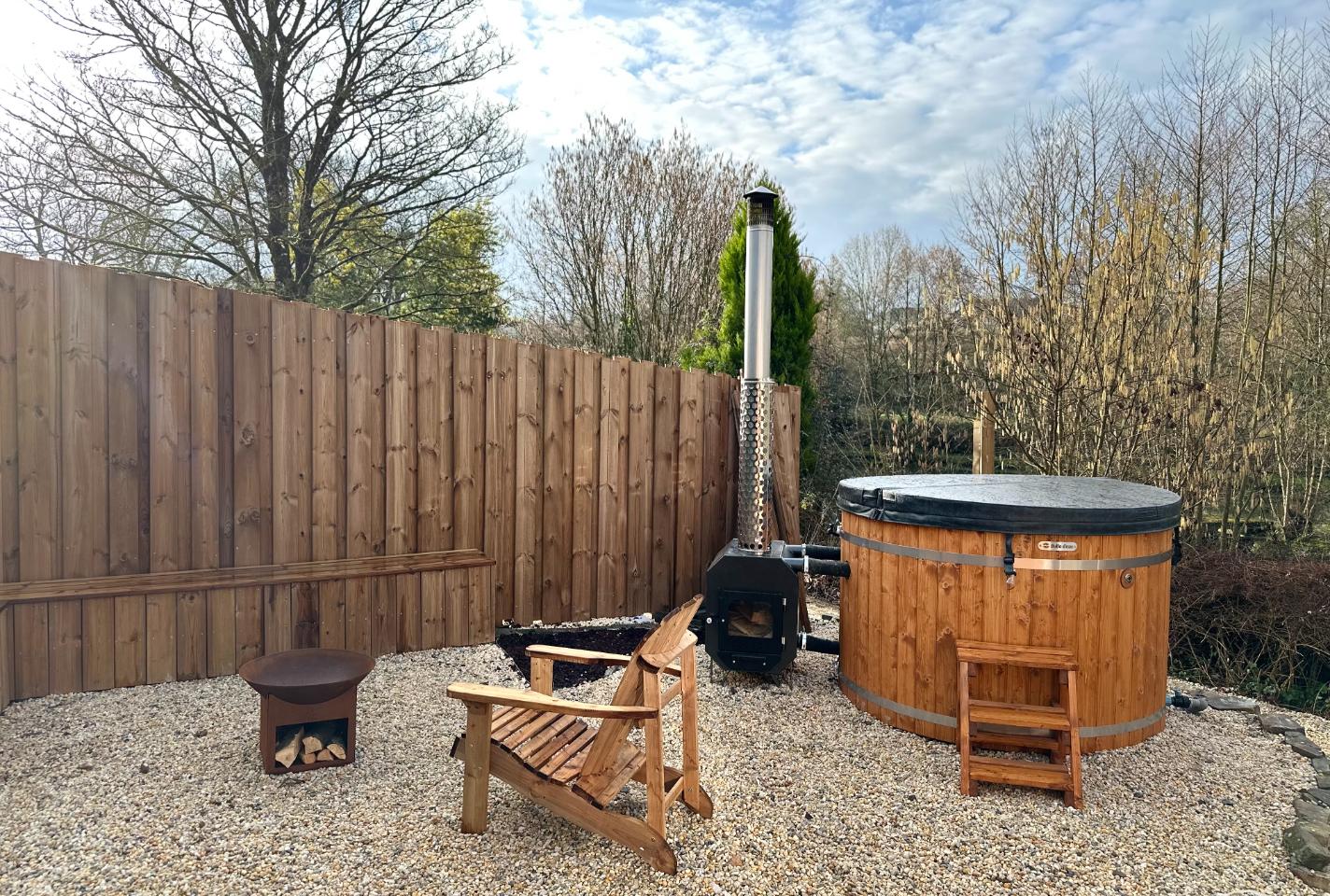 Bain nordique chauffé au feu de bois