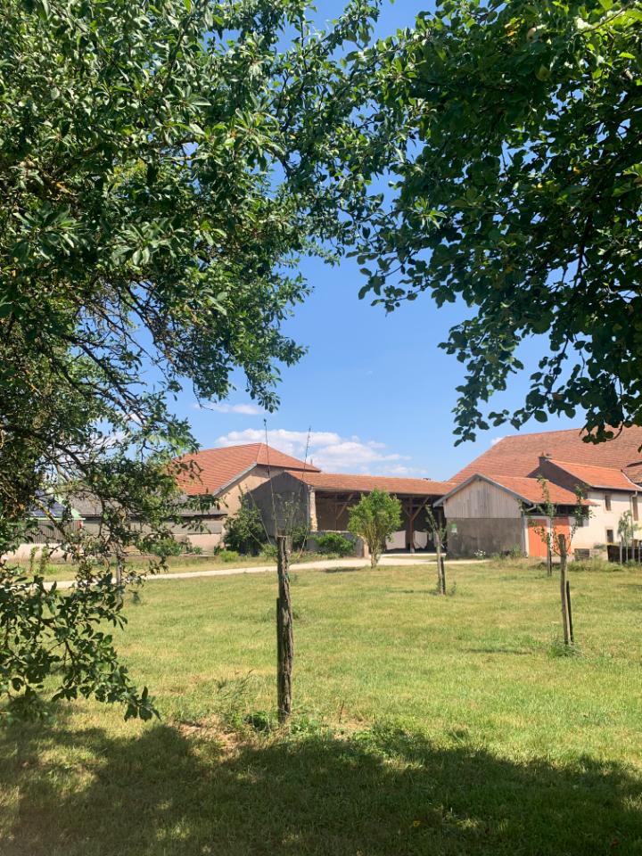 Ancien corps de ferme - déconnexion à la campagne