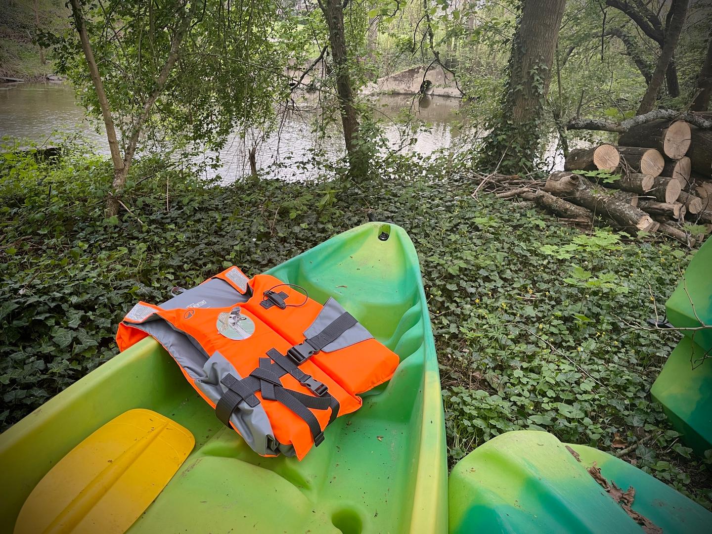 Balade en canoë sur l’Yerres – Parenthèse nature à la Fermette de Rochopt