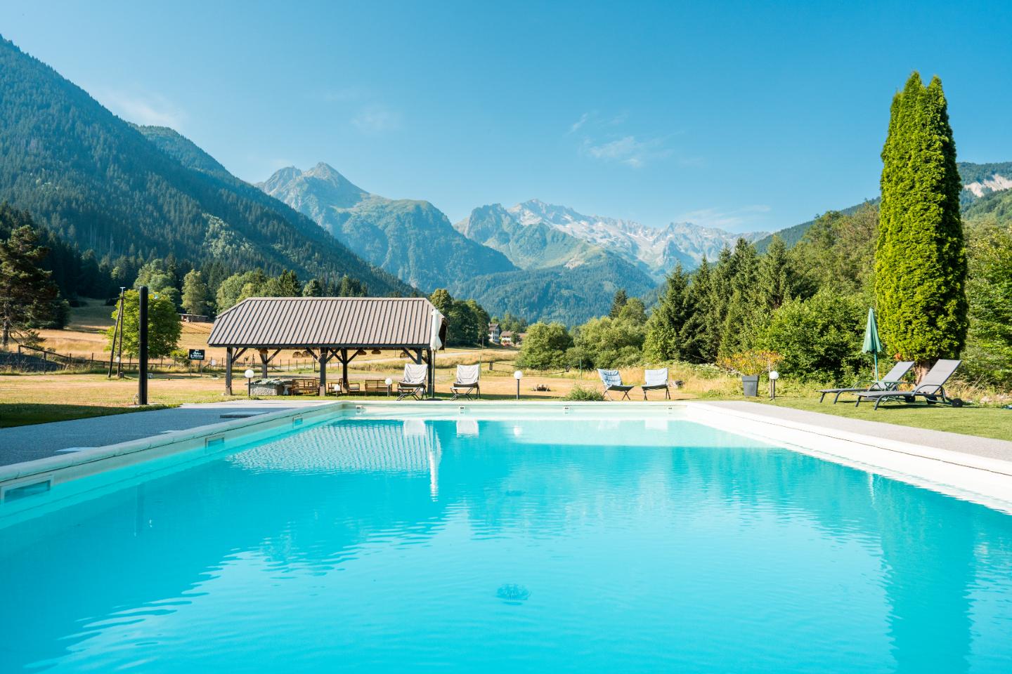 Piscine vue Montagne