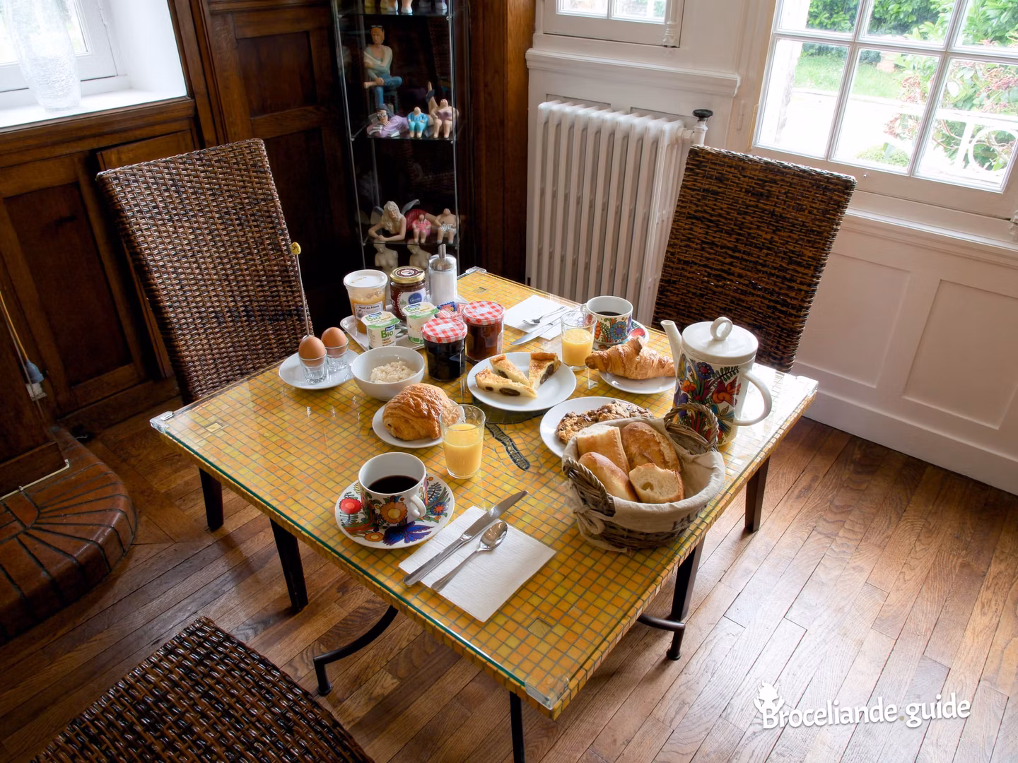 Petit-déjeuner maison servi au parc ou en salle