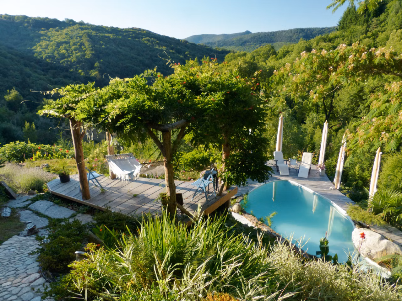 Piscine à l'eau-de-source