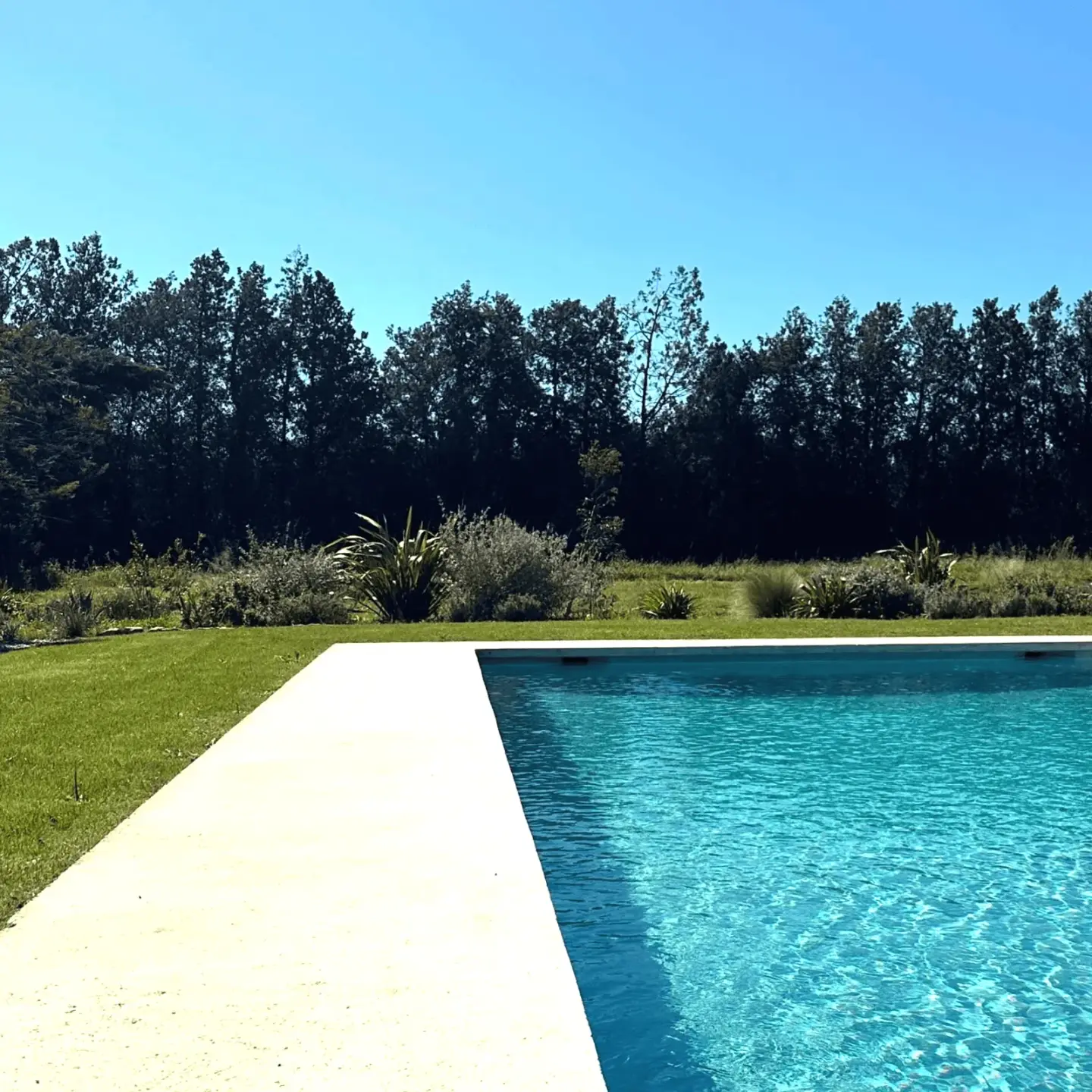 Relaxez vous dans notre grande piscine familiale