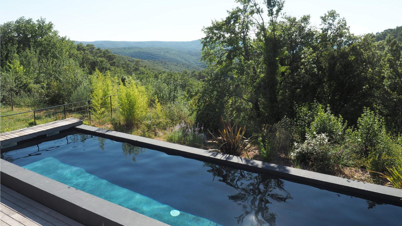 Piscine avec vue