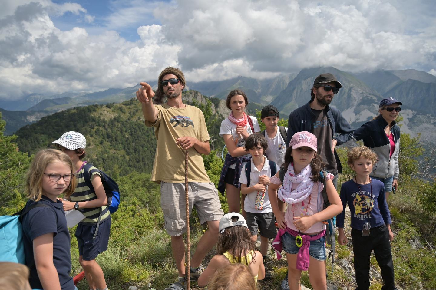 Randonnée au sommet de Belle Valette en famille, au rythme de la montagne