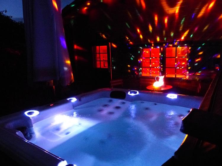 Spa et sauna à disposition exclusive du gite