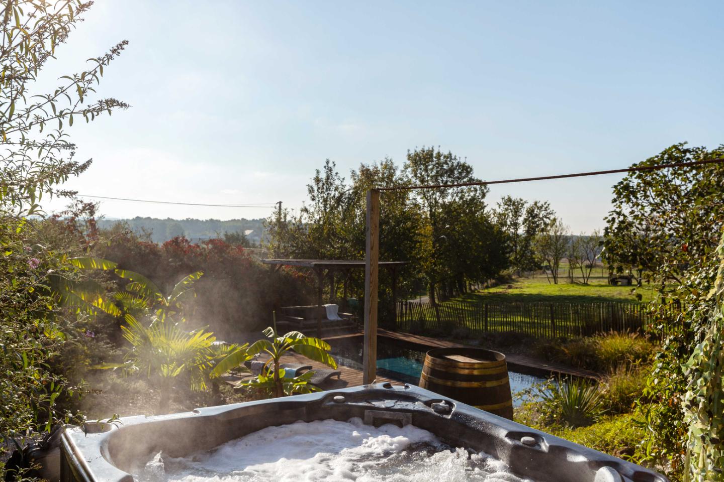 Jacuzzi avec vue lointaine