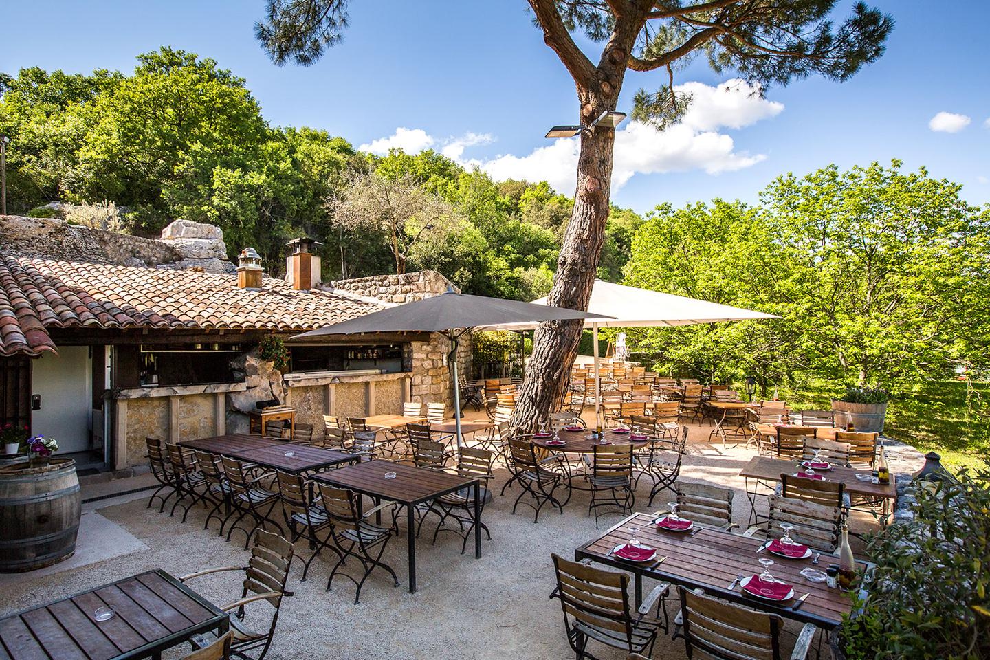 Une institution en Ardèche : notre restaurant-pizzéria !