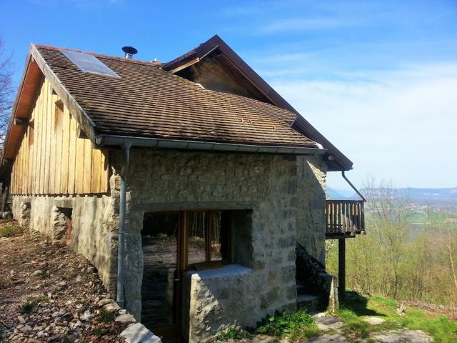 Logement GreenGo: Eco refuge de montailloux Nuitée & Repas  En pleine Nature Entre Bugey & Savoie