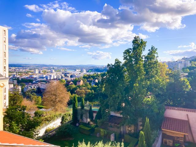Logement GreenGo: Prenez de la hauteur, calme et verdure à Lyon