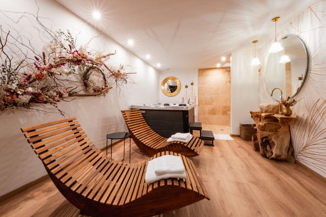 Logement GreenGo: Viens on s'aime - Suite romantique avec jacuzzi et sauna privatifs
