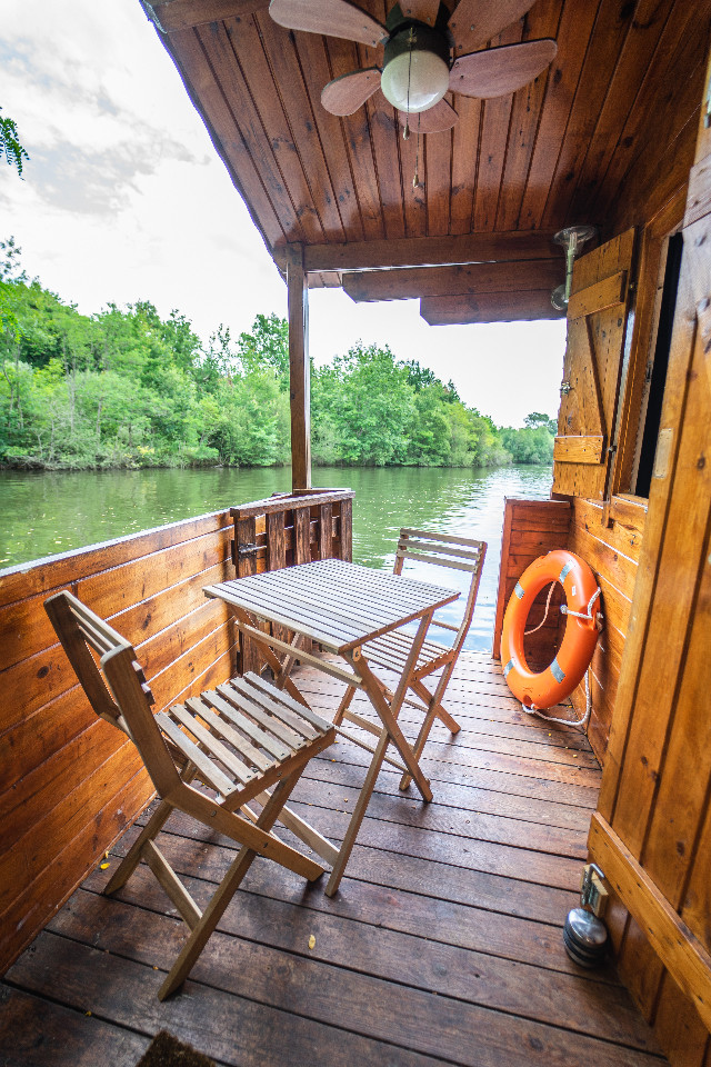 Logement GreenGo: Chalet Flottant Boat Couple