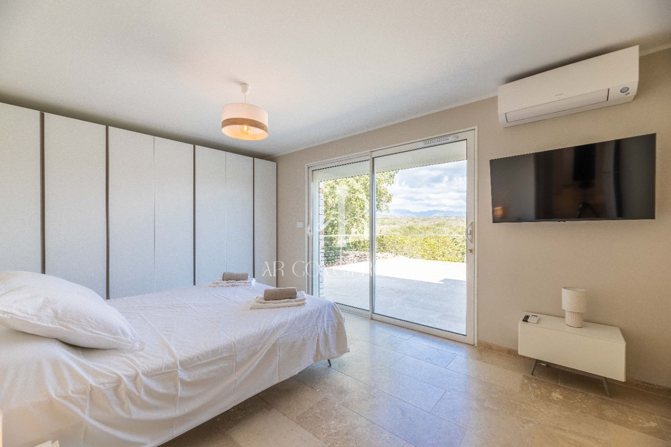 GreenGo Villa Serena avec piscine, 10' de la plage, Canetto, Bonifacio