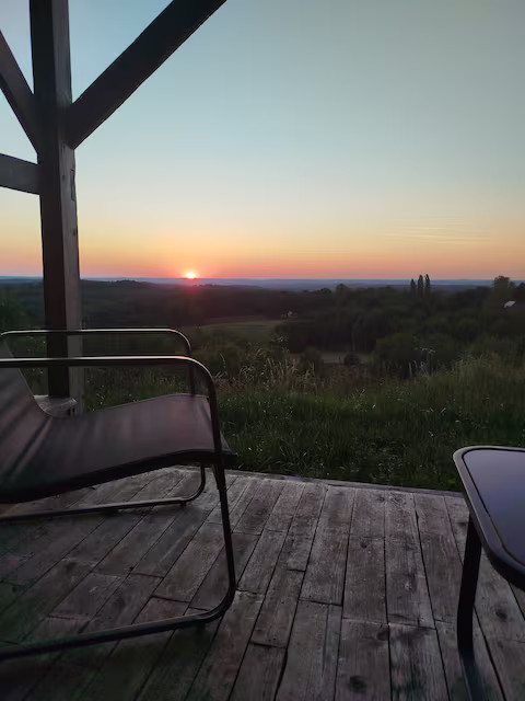 Hôte GreenGo: Gîte, pleine nature en Dordogne, terrasse vue 180°
